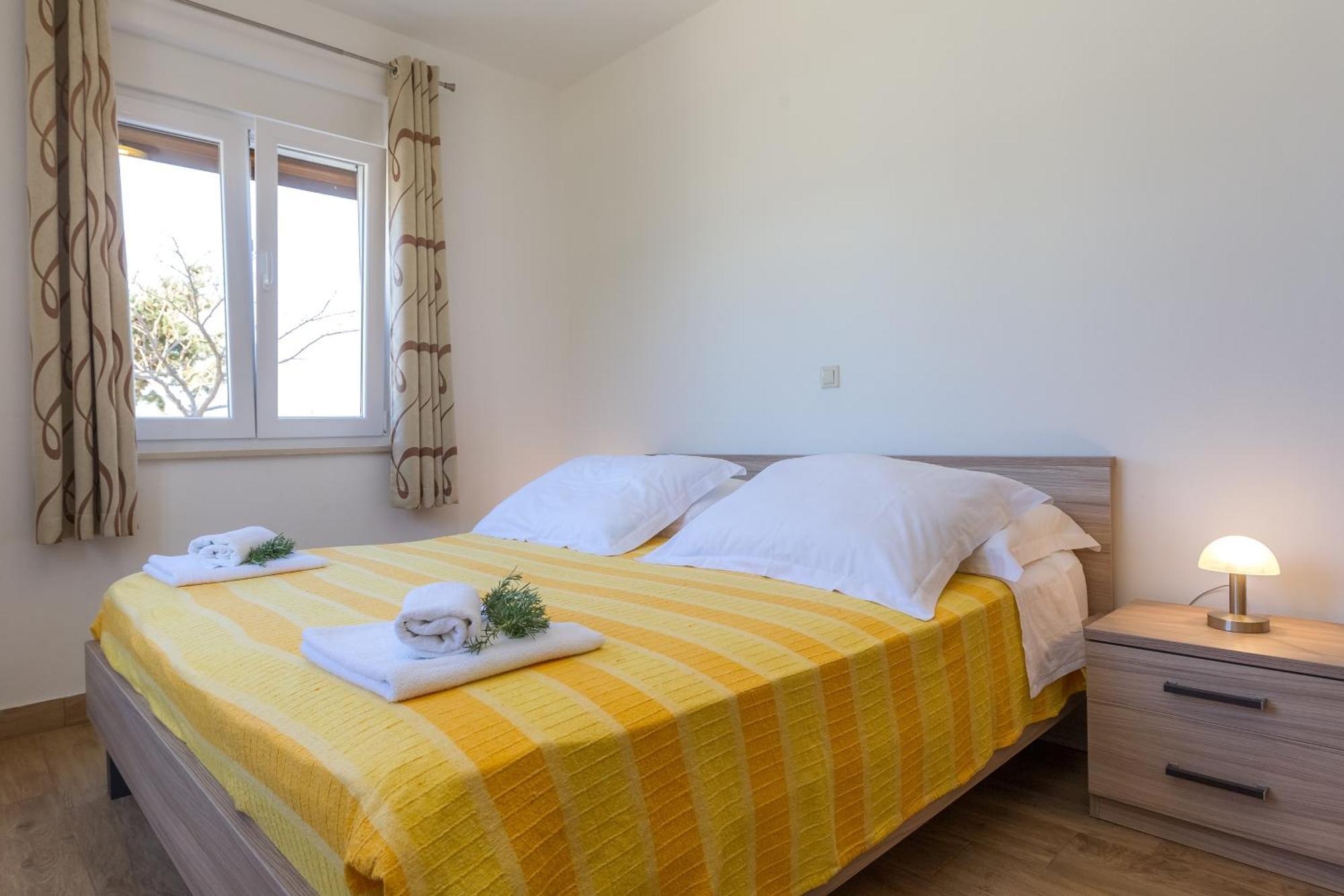 Apartments By The Sea Veli Rat, Dugi Otok - 11525 Room photo